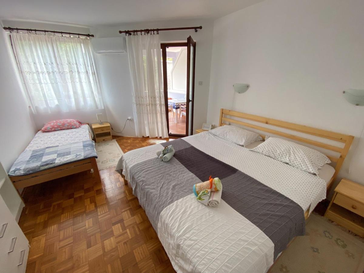 Apartments Lungomare プーラ エクステリア 写真